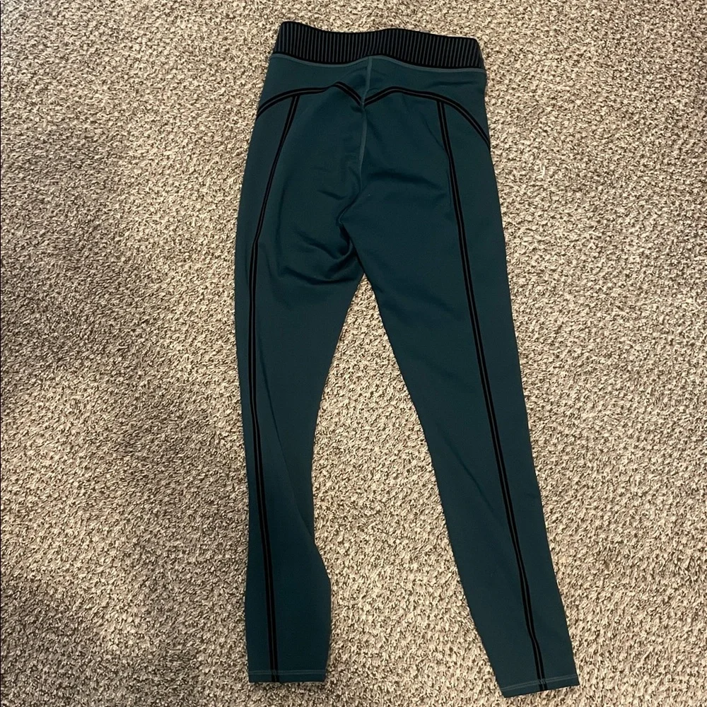 ALO Yoga line up midnight green leggings, size small - Picture 3 of 4